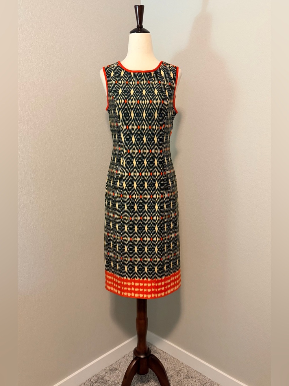 MUSE Geometric Diamond Print Open-Back Sheath Dress - Size 6